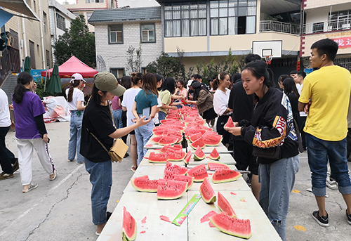 画立方西林校区2019暑假班吃瓜大赛